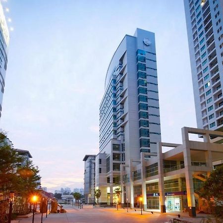 Swutel Hotel Bangkok Exterior photo