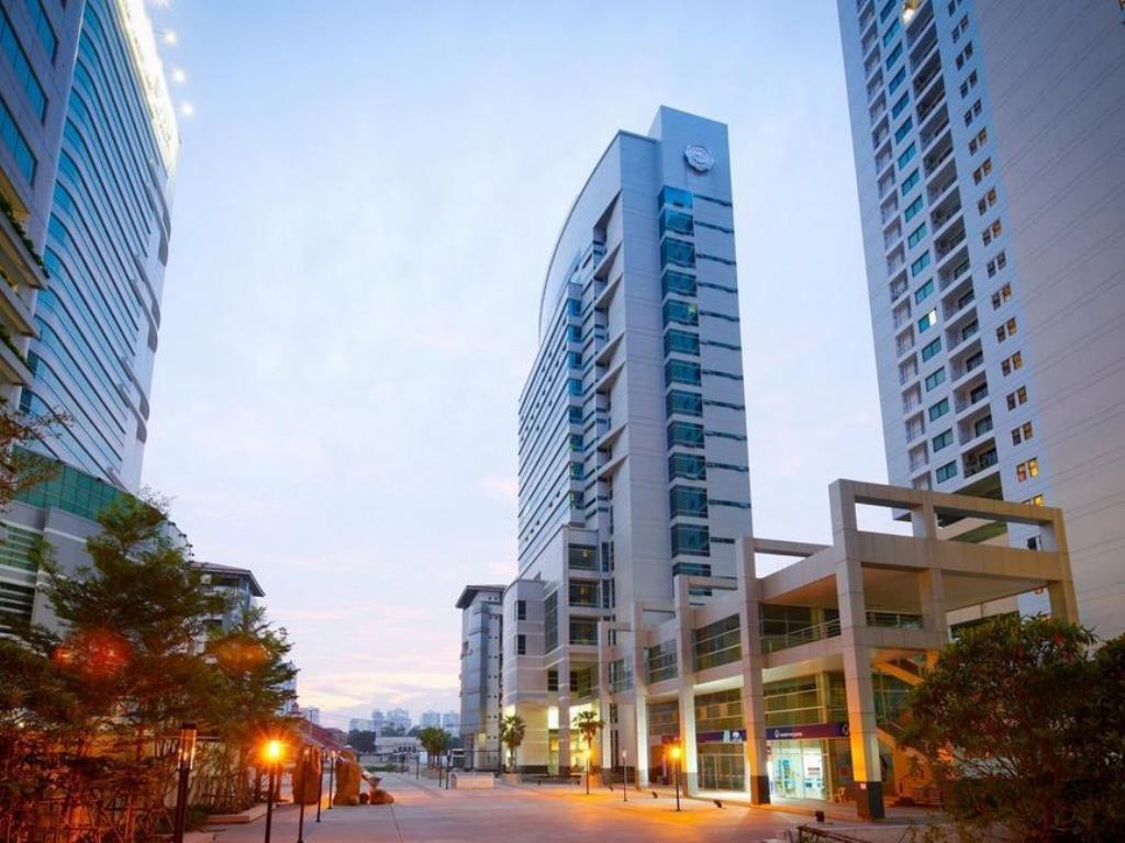 Swutel Hotel Bangkok Exterior photo